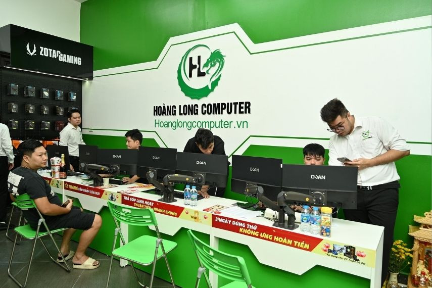 mua-man-hinh-may-tinh-32-inch-tai-hoang-long-computer-de-duoc-huong-chinh-sach-gia-uu-dai