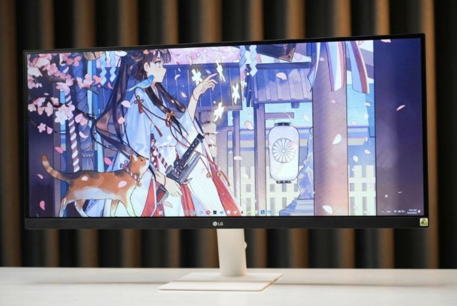 Màn hình máy tính 100Hz hiển thị hình ảnh mượt mà