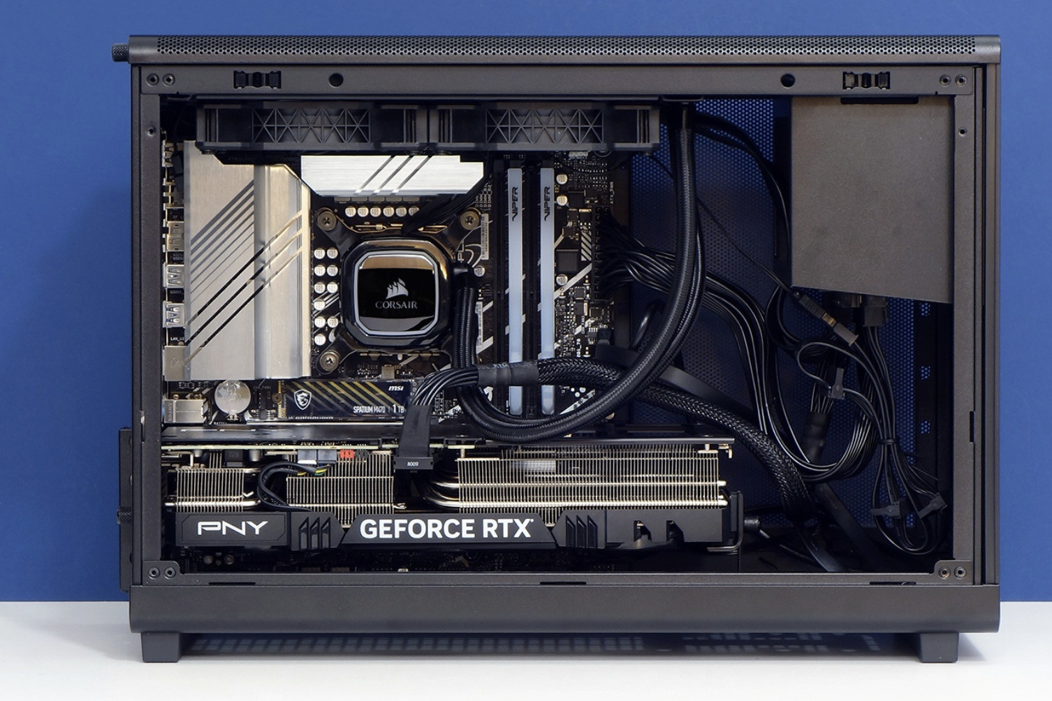 Micro ATX case đáp ứng tốt các card đồ họa tầm trung đến cận cao cấp