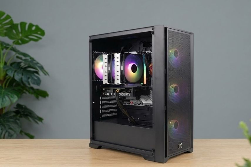 Vỏ case pc gaming có hệ thống mặt trước dạng lưới thoáng khí và khoang chứa rộng rãi 