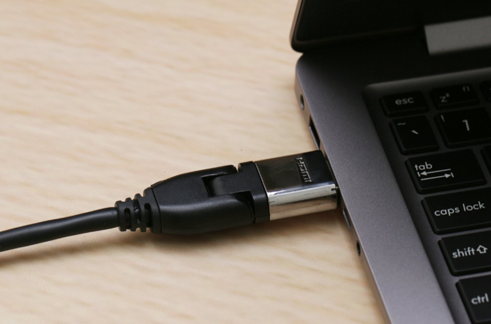 Cổng hdmi 1.4 trên màn hình máy tính