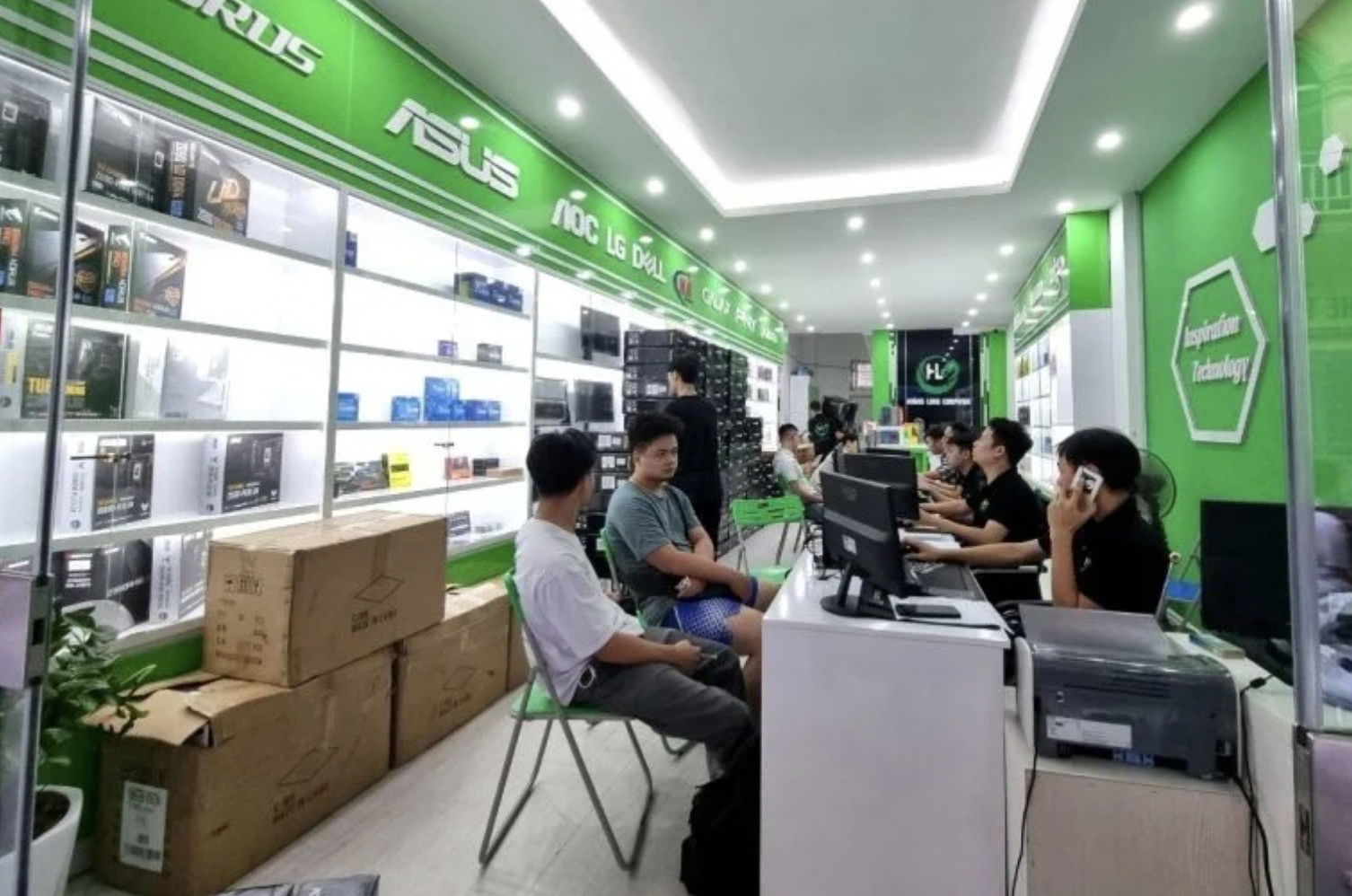 Mua màn hình máy tính có cổng HDMI tại Hoàng Long Computer