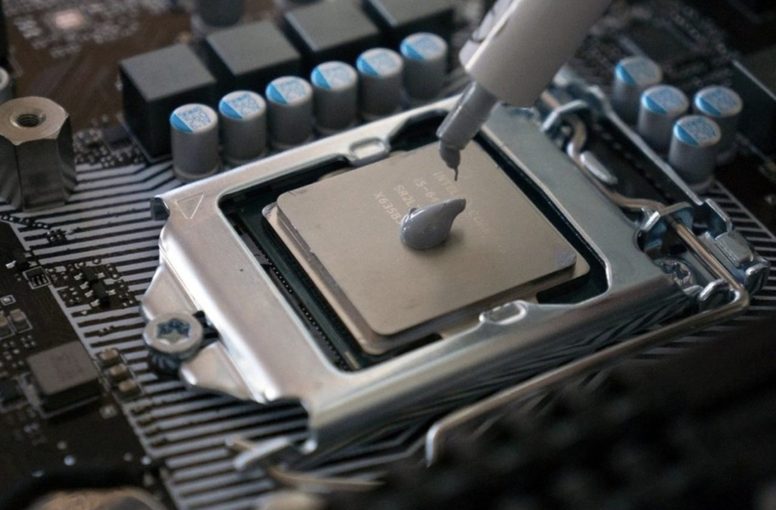 Thời điểm nên thay keo tán nhiệt