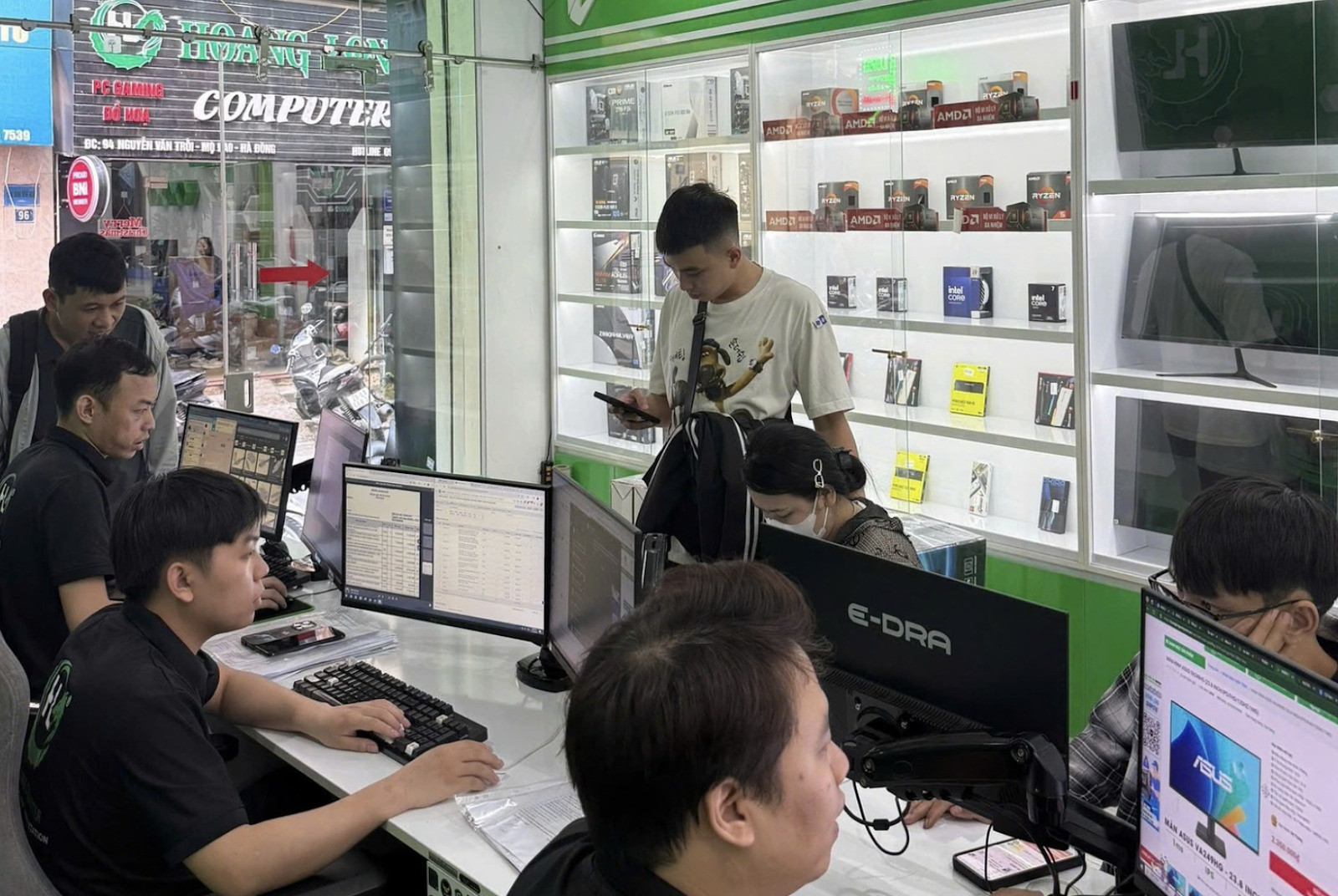 Mua tấm nền VA chính hãng tại Hoàng Long Computer