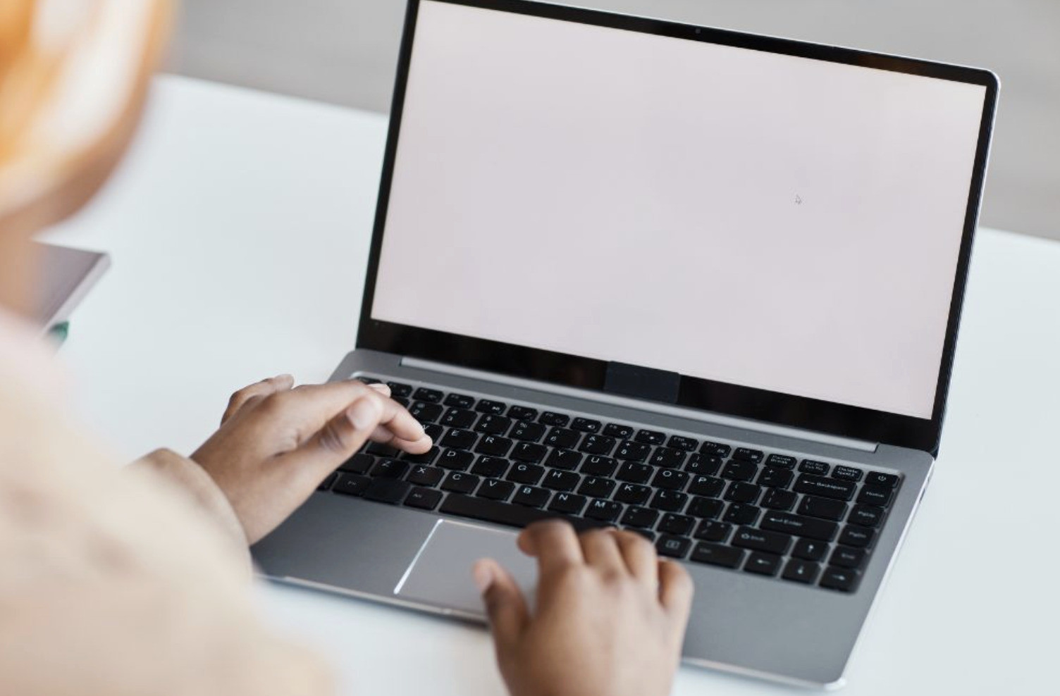 Nguyên nhân gây lỗi màn hình trắng