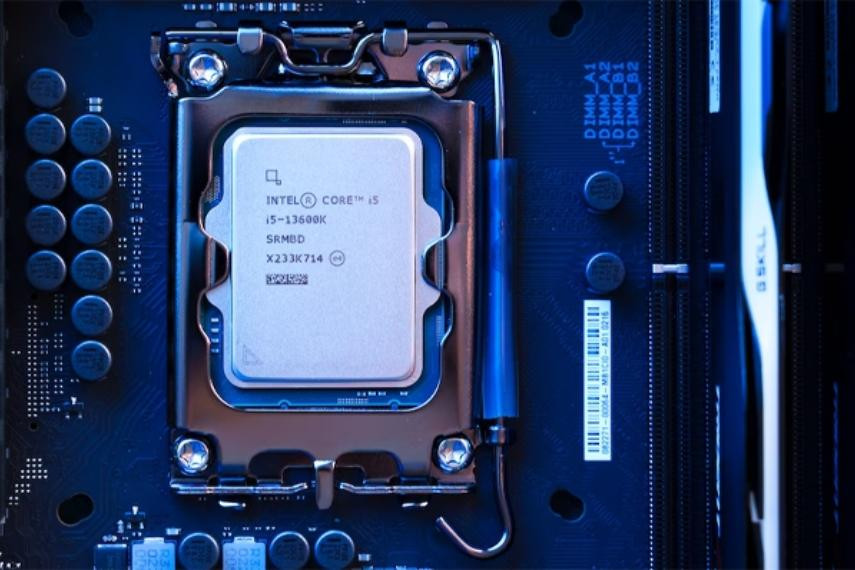 CPU intel core i5 13600 giúp giảm độ trễ truy xuất dữ liệu