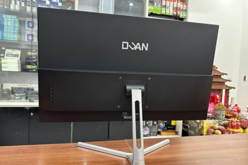 Màn hình duan 27 inch được trang bị đầy đủ hai cổng kết nối