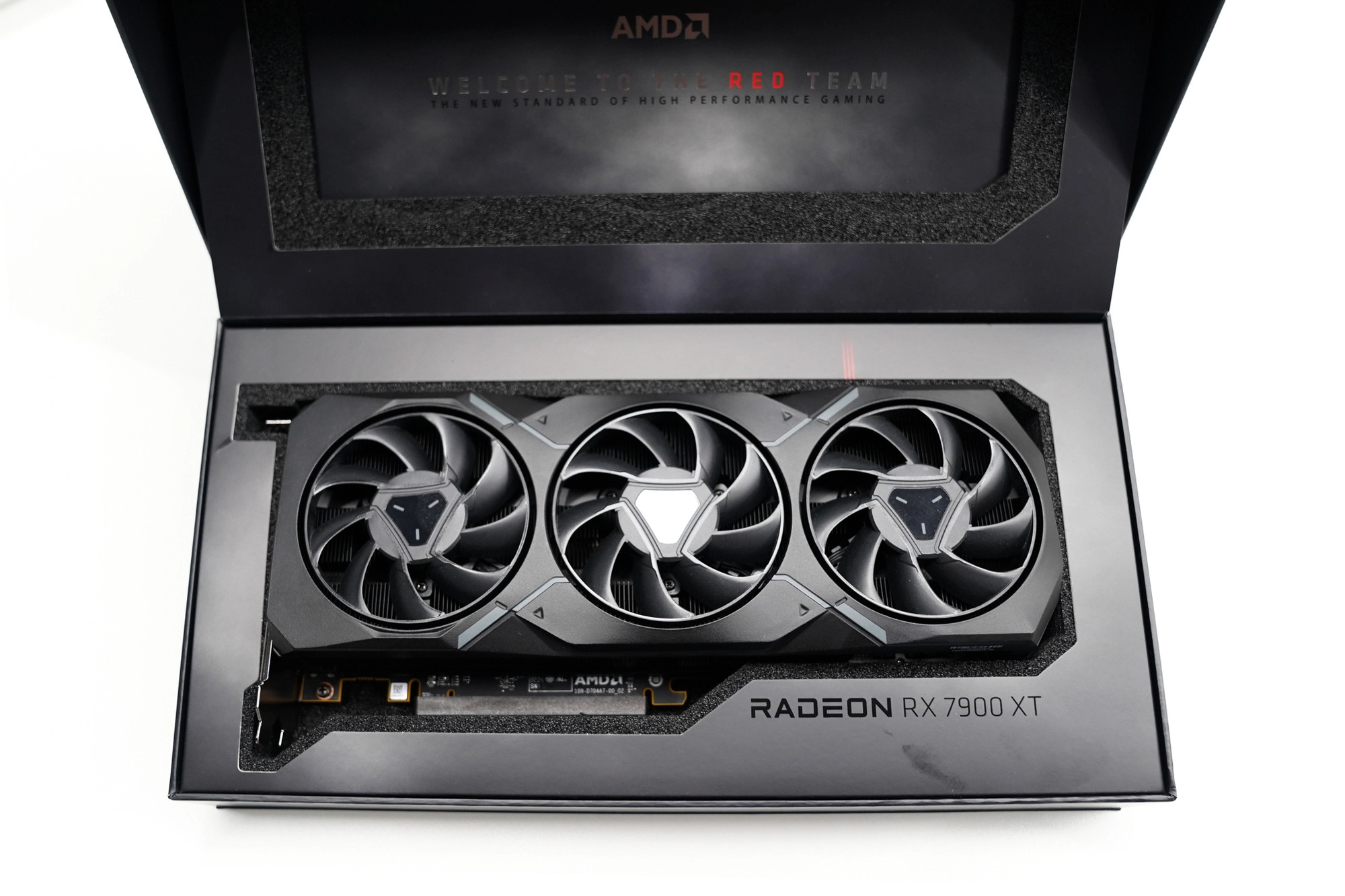 Đánh giá chi tiết AMD Radeon RX 7900 XT
