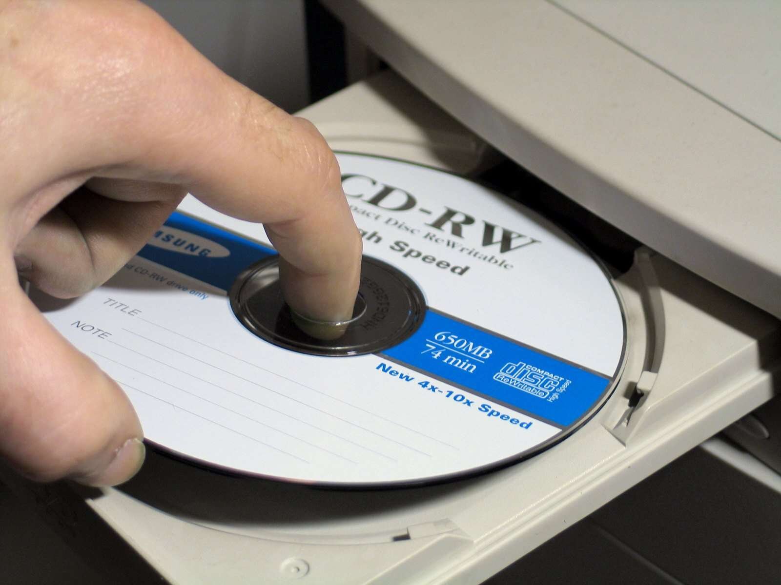 Lỗi Ổ Đĩa CD-ROM Phổ Biến Và Hướng Dẫn Cách Xử Lý Đơn Giản 