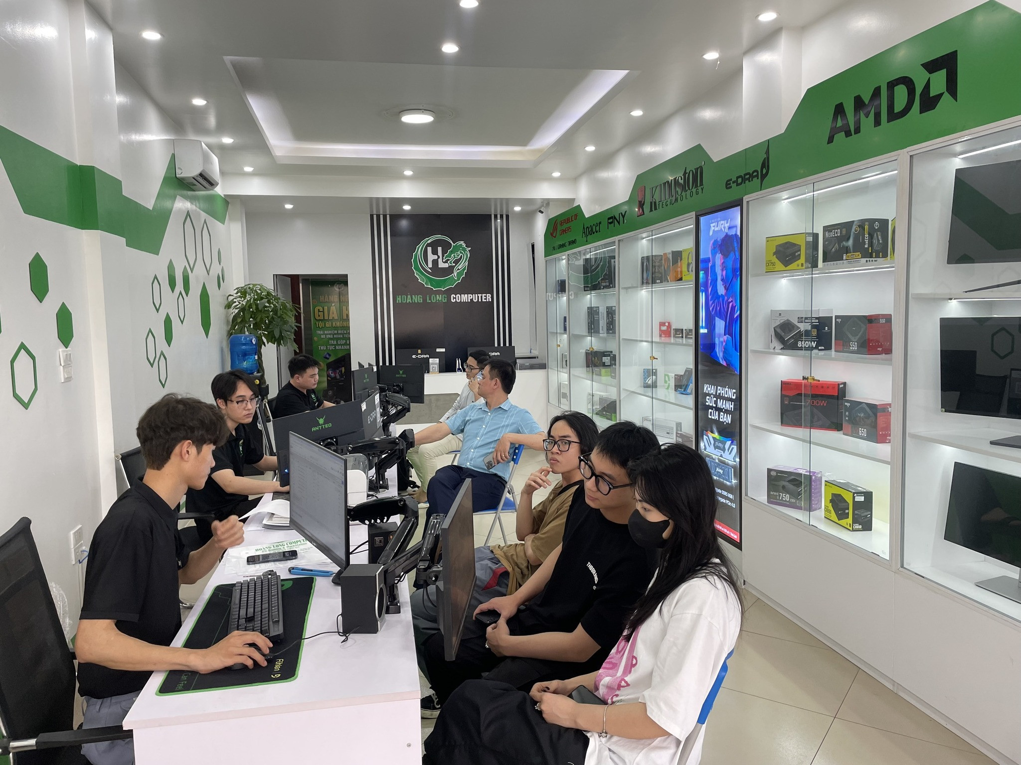 Hoàng Long Computer – Địa Chỉ Mua PC Chính Hãng Uy Tín