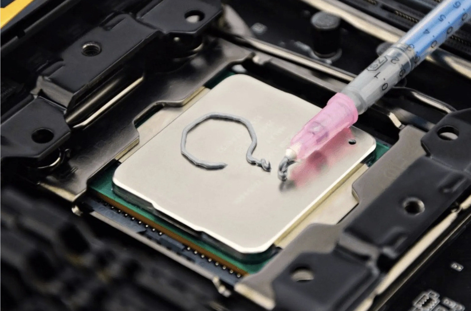 Keo tản nhiệt là gì? Cách chọn keo tản nhiệt phù hợp cho CPU, GPU