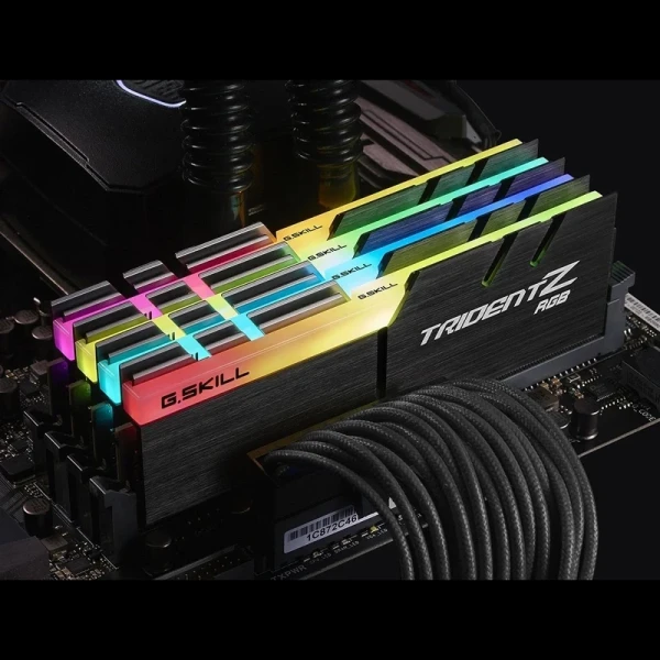 KIT RAM GSKILL TRIDENT Z 64GB (2X32GB) BUS 3600MHZ DDR4 RGB (F4-3600C18D-64GTZR)